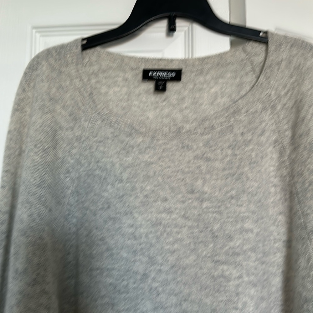 Express light grey 100% cashmere sweater.